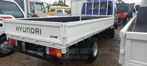 Hyundia Might 2 Truck photo 4