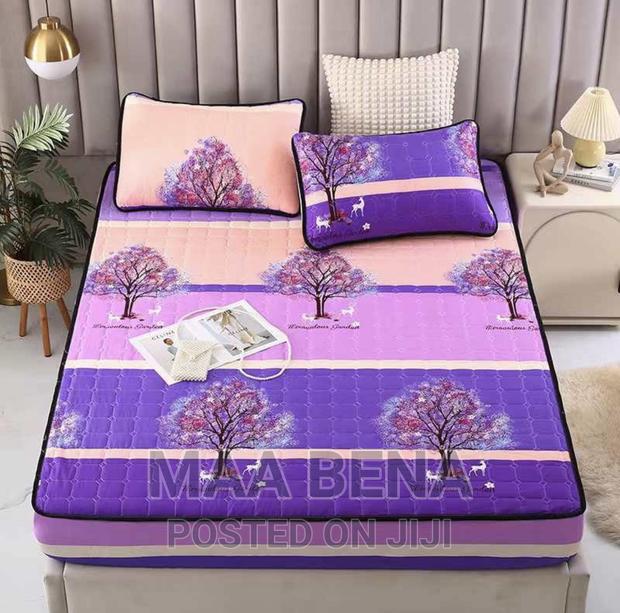 Waterproof Bedcover With Pillowcases · Photo 4