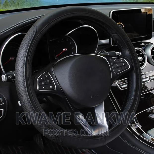 Fiber Skin Full Steering Wheel Cover photo 6