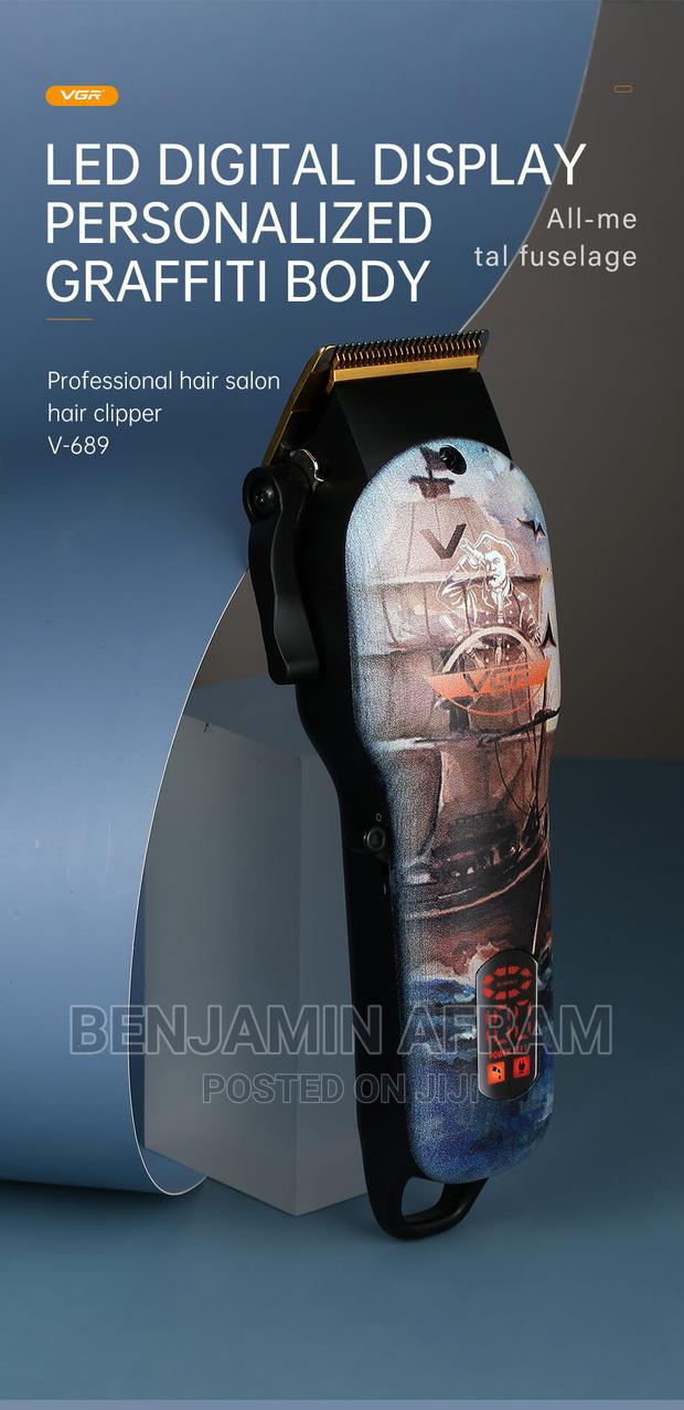 Rechargeable Digital VGR Hair Clippers · Photo 4