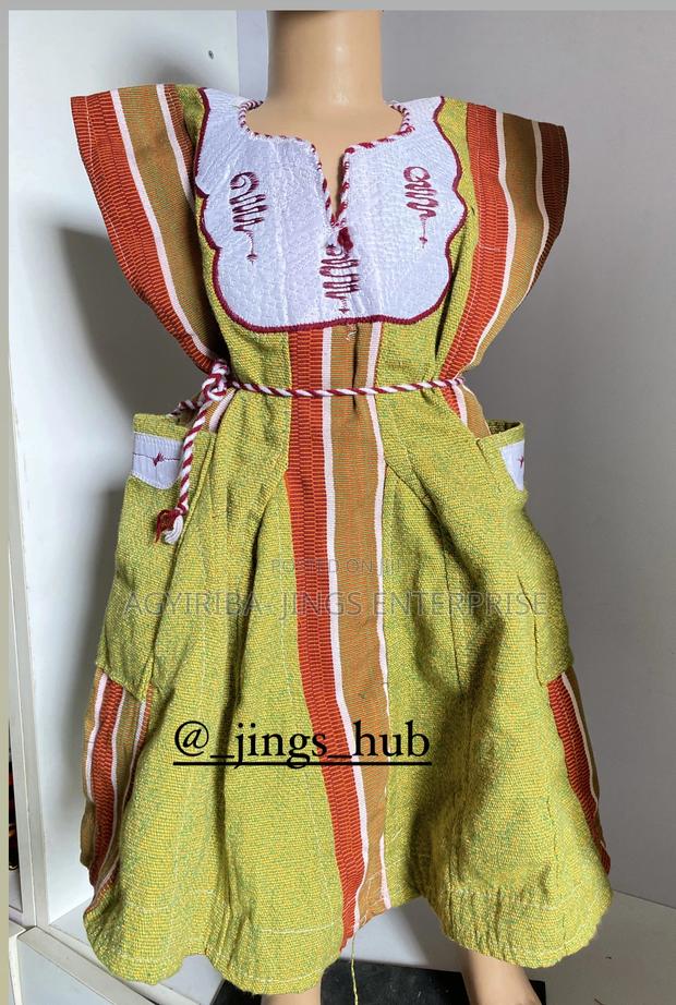 Kids Smock Dress · Photo 3