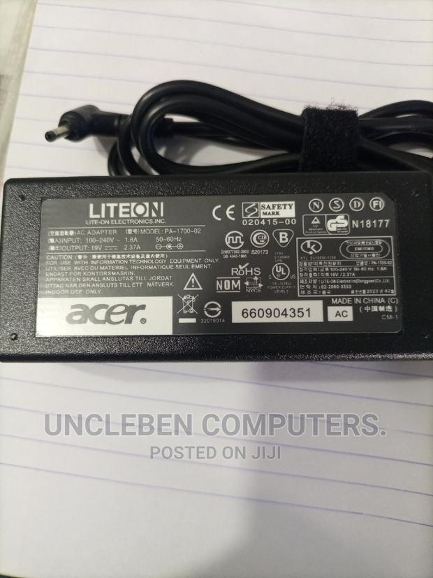Acer Small Pin Charger 19V 2.37A · Photo 4