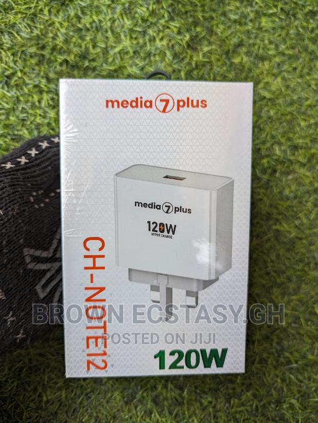 120 Watts Super Fast Charger · Photo 4
