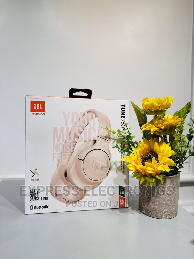 High Performance JBL Tune 760 · Photo 2