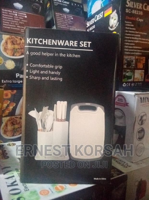 Kitchenware Set + Chopping Board · Photo 2