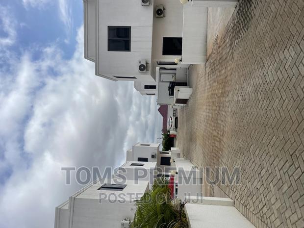 3bdrm Duplex in Major, Ashaley Botwe for rent