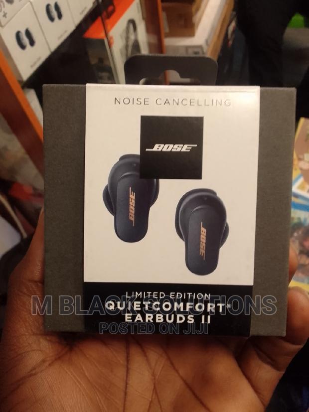New Bose Quite Comfort 2 Noise Cancellation Earbuds · Photo 4