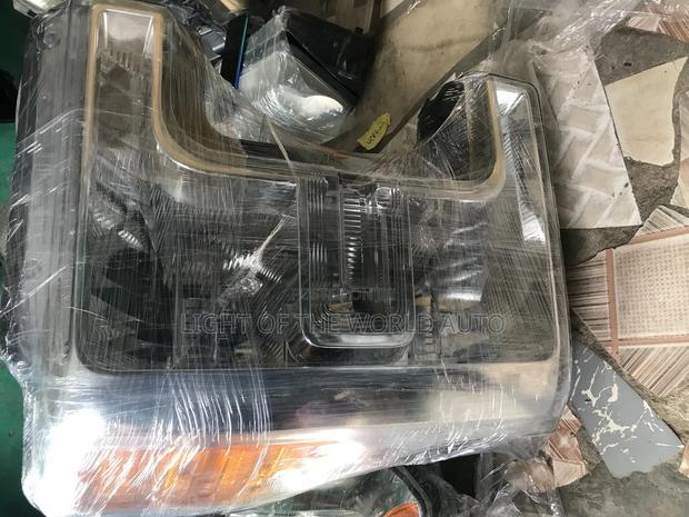 Ford F-250 Headlight Right Side 2017