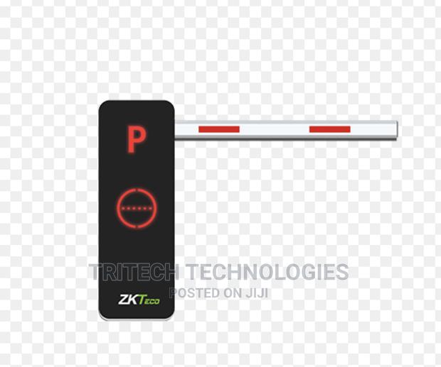 Zkteco Bg1030 Parking Barrier With 3M Boom · Photo 3