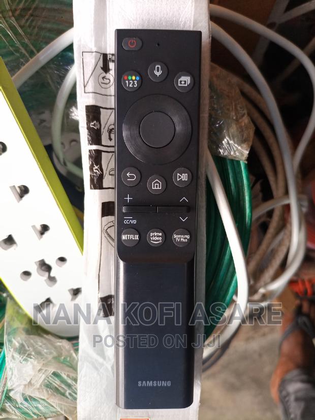 Samsung Solar Rechargable Remote Control Voice Command · Photo 3