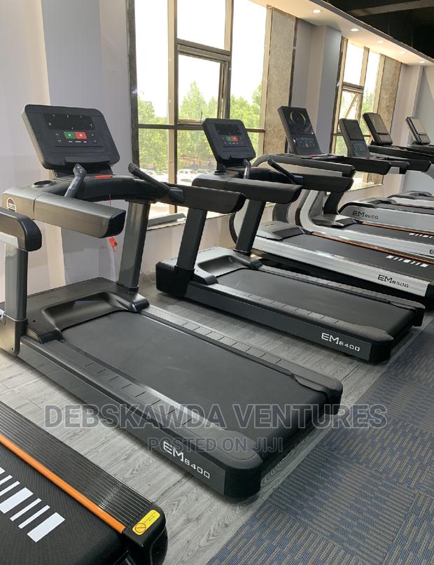 Commercial Treadmill 220kg 7hp · Photo 2