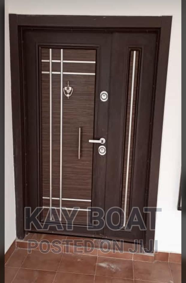 Luxury One and Half Door Available · Photo 2