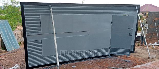 Bk Metal Gate · Photo 2