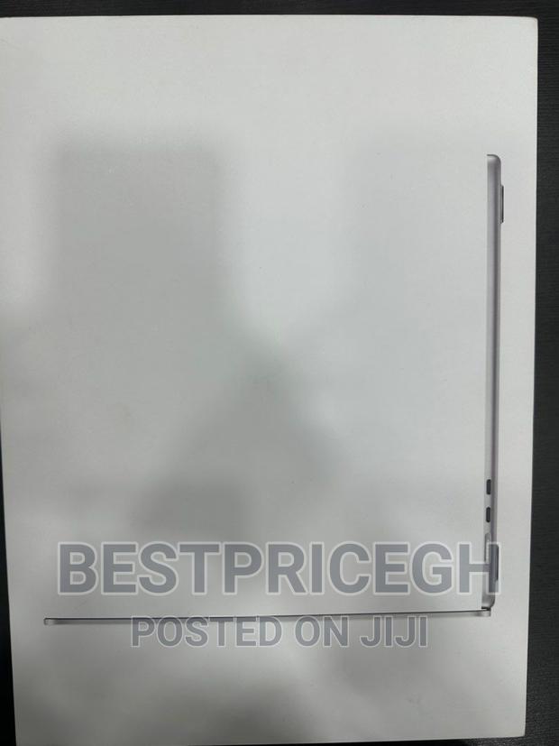 New Laptop Apple MacBook Air 8GB Apple M2 SSD 256GB · Photo 4