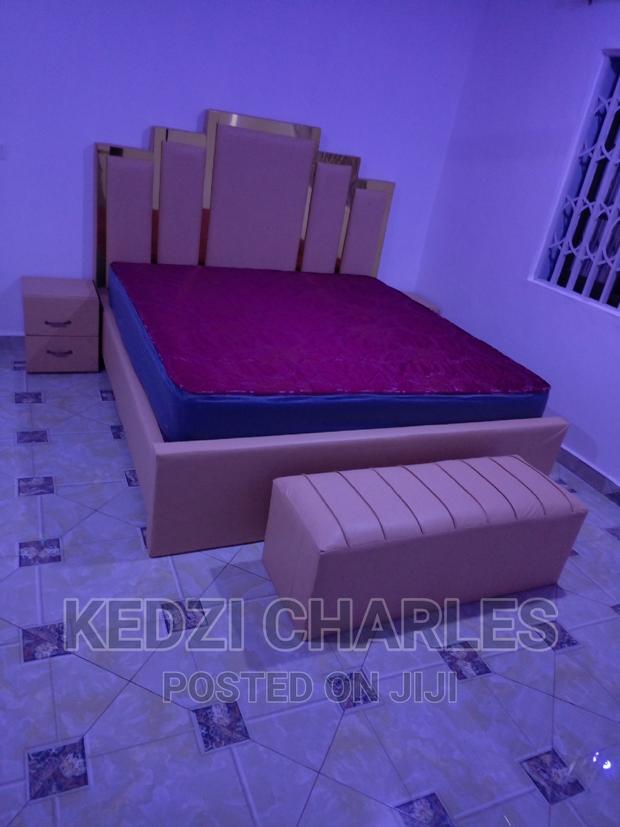 Queen Size Bed And Bed Frame With Ottoman