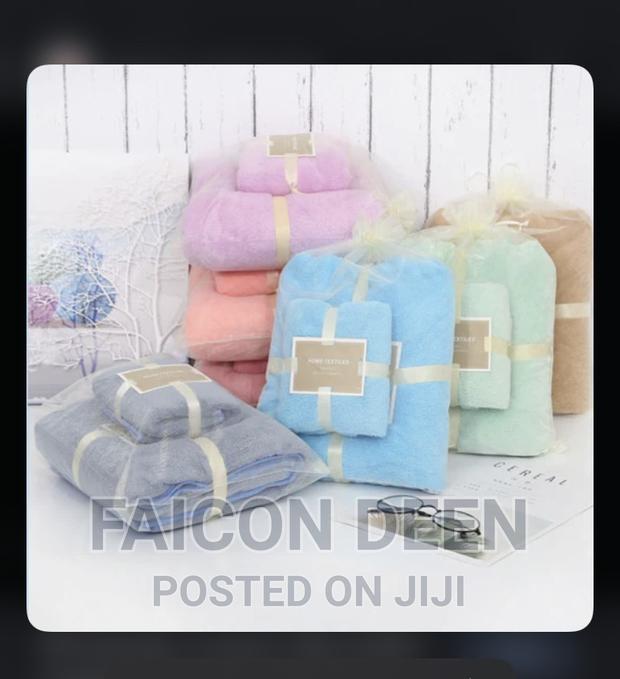 Quality Luxurious Microfiber Towels (3 Pieces) · Photo 1
