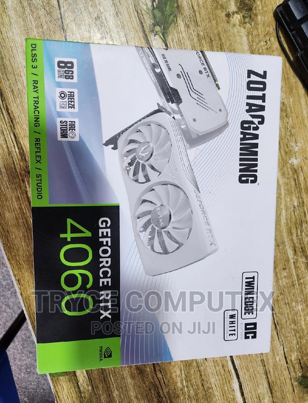 Zotac Gaming Geforce RTX 4060 8gb Twin Edge Oc White Edition · Photo 4