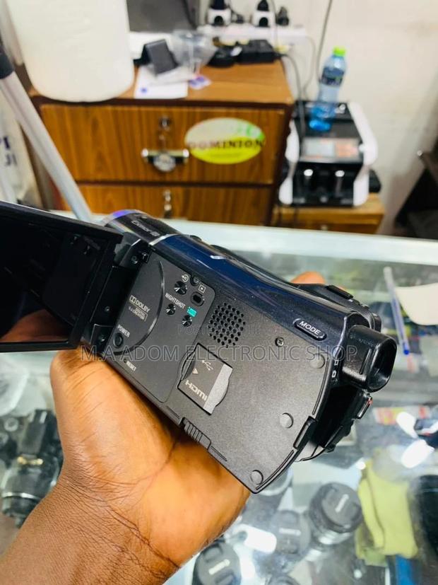Durable and Affordable Sony 240GB HD Camcorder HDR-XR550 · Photo 2