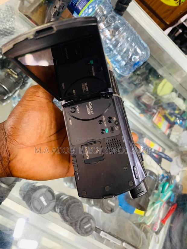 Easy to Operate Sony HDR-XR550 240GB HD Handycam Camcorder. · Photo 2