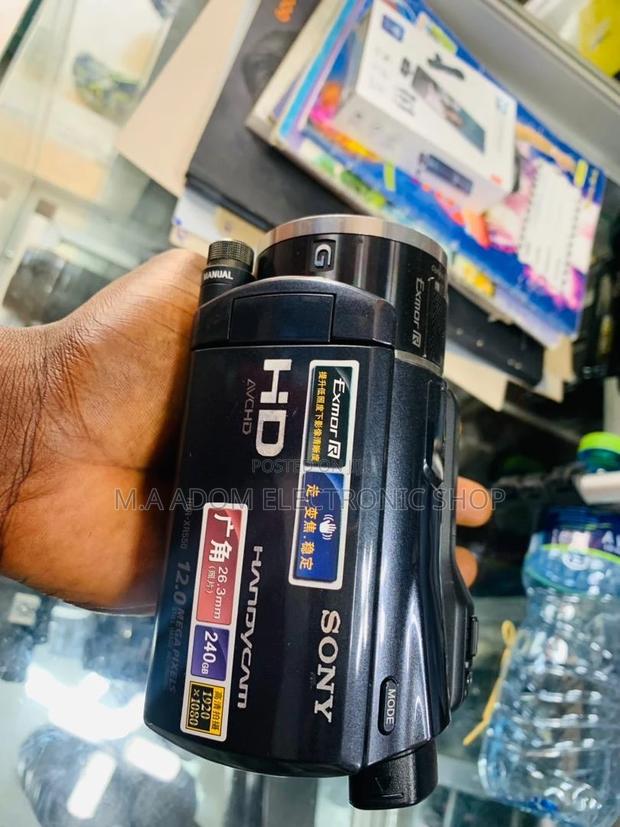 Classic Design Sony HDR-XR550 240GB Handycam Camcorder · Photo 2