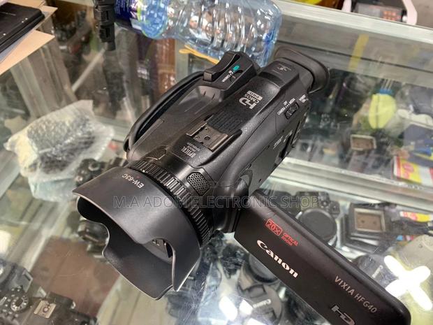 Enjoy Clear Shooting on Canon VIXIA HF G40 Full HD Camcorder · Photo 2