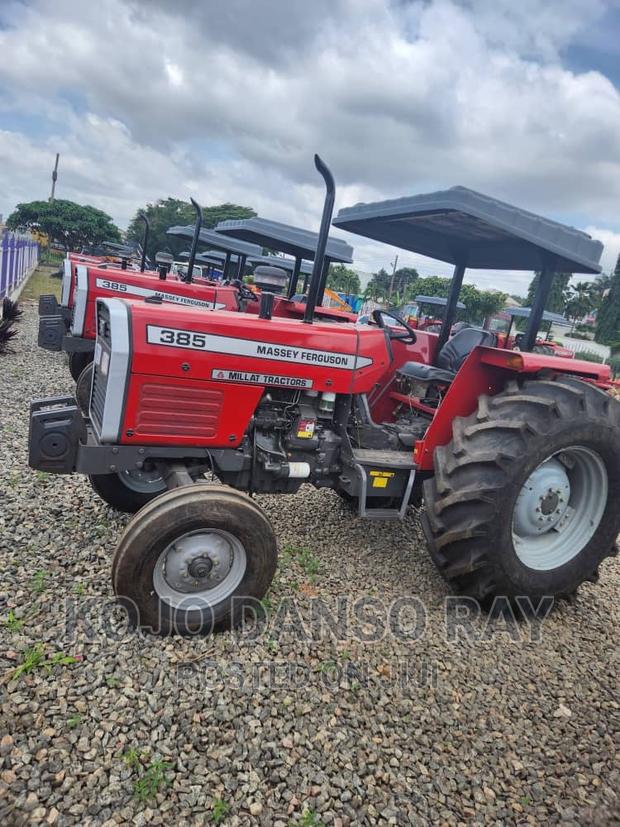 2023 Massey Ferguson 385 photo 3