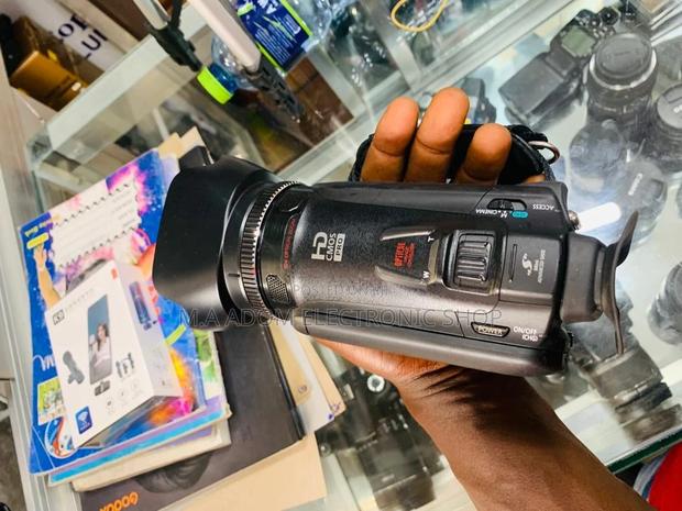 Sealed in Box Canon Full HD Camcorder(VIXIA HF G20)32GB · Photo 2