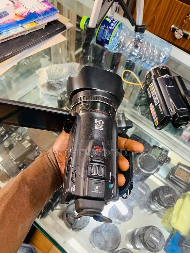 Shoot More Clear Vidoe’S on Canon VIXIA HF G20 Camcorder · Photo 2