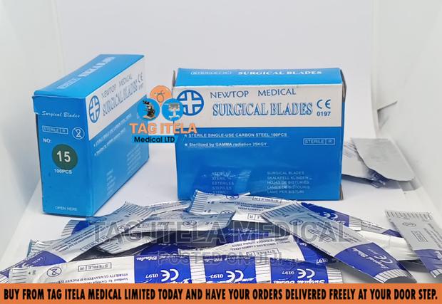 Sterile Surgical Blade · Photo 3