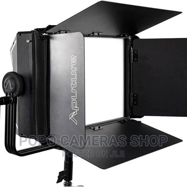 Aputure Anova P300c RGBW Led Light · Photo 4