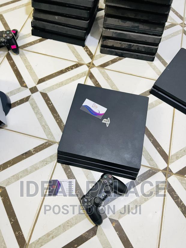 Playstation 4 Pro With Fc 26 · Photo 3