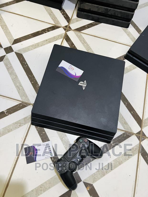 Playstation 4 Pro With Fc 26 · Photo 4