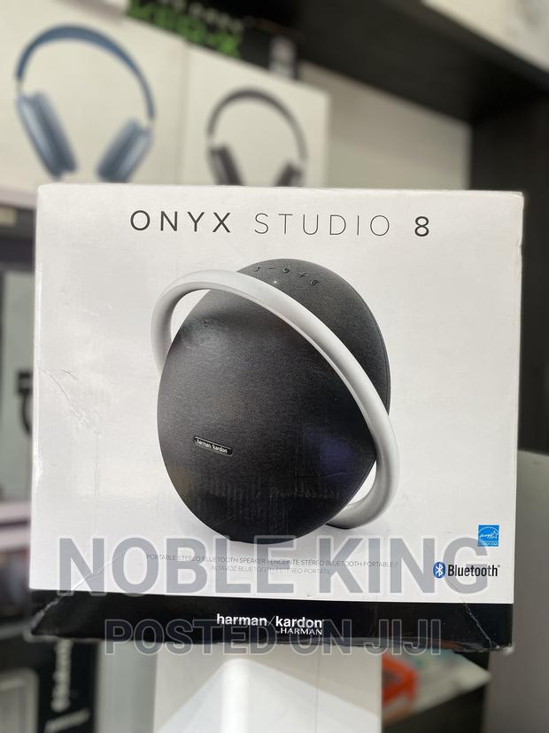Onyx Studio 8