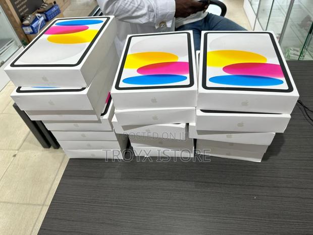 New Apple iPad (2022) 64 GB Silver