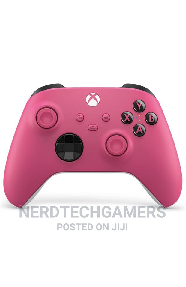 Xbox Core Wireless Controller – Deep Pink – Xbox Series X|S, · Photo 4