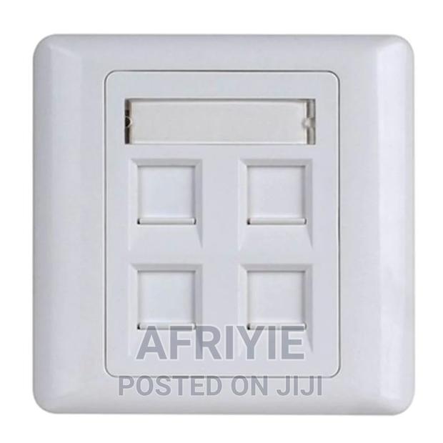 4 Port RJ45 Keystone Wall Jack Faceplate · Photo 2
