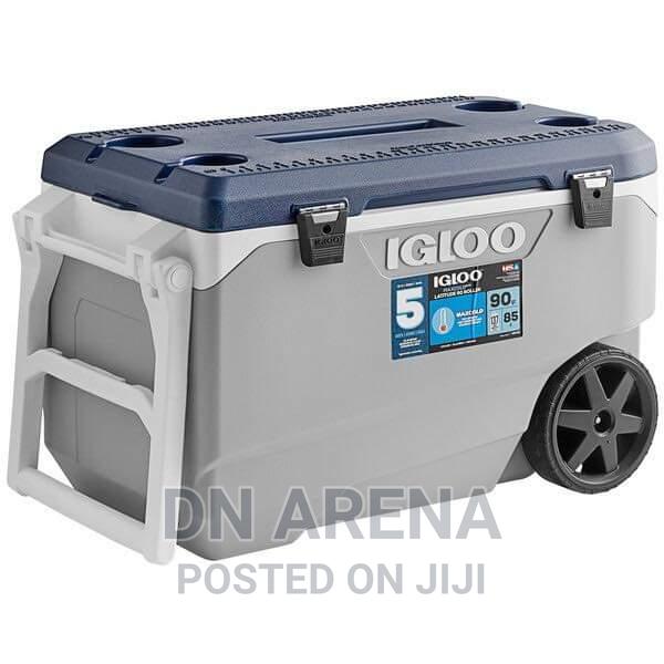 Igloo 90quart Roller Ice Chest photo 2