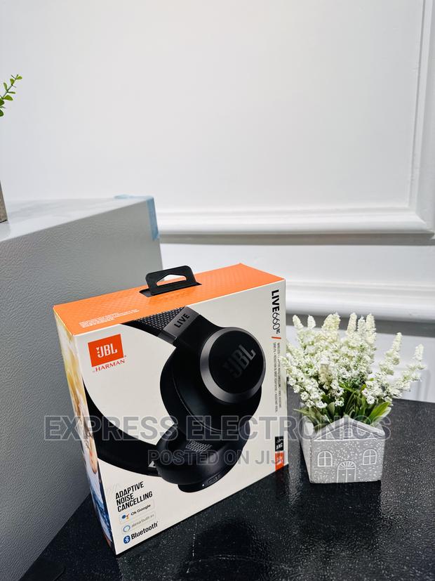 Look Very Stylish JBL Headphones 660 · Photo 2
