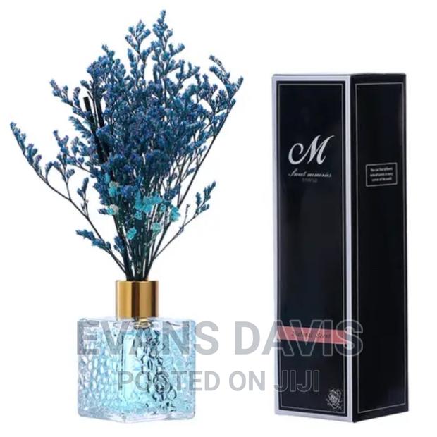 Sweet Scented Reed Diffuser · Photo 3