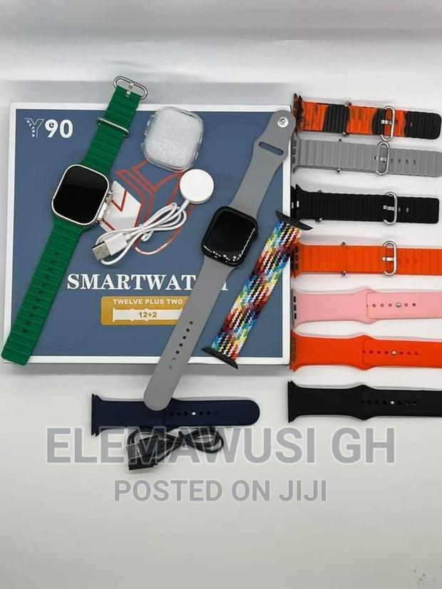 12in1 Series 8 and Ultra Smart Watch · Photo 4