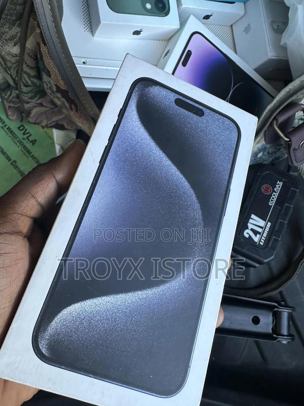 New Apple iPhone 15 Pro Max 256 GB Blue