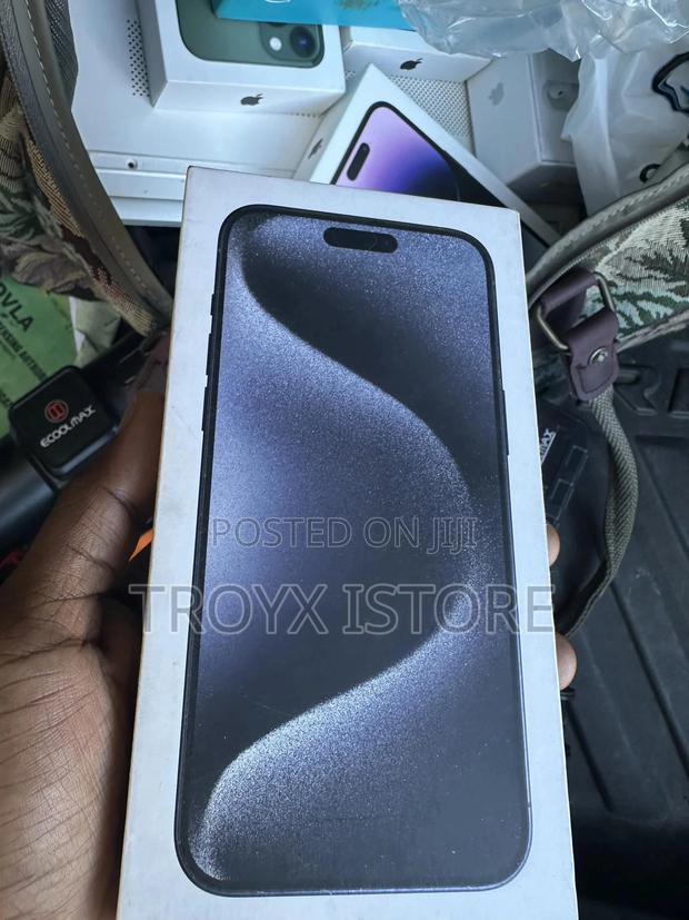 New Apple iPhone 15 Pro Max 256 GB Blue