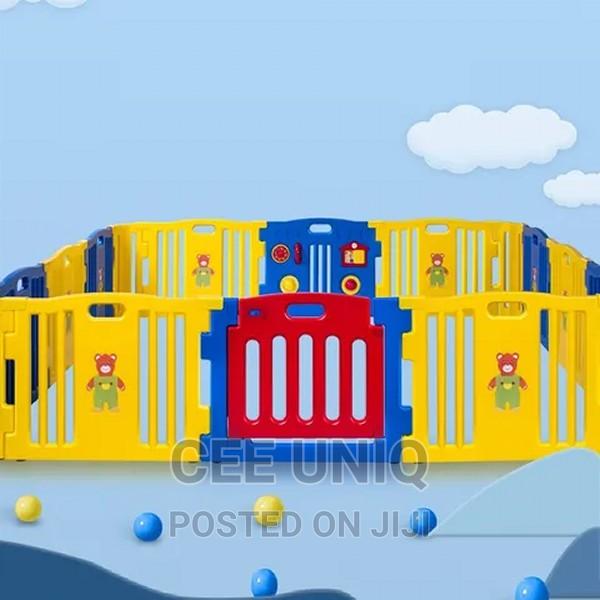 8 Panels Safety Play Center Yard · Photo 3