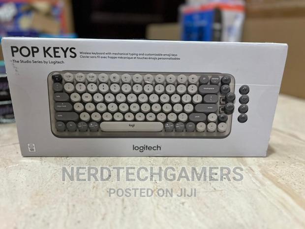 Logitech POP Keys Mechanical Wireless Keyboard With Customiz · Photo 3