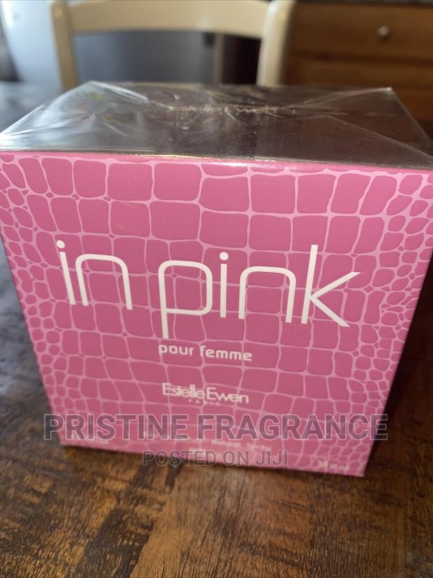 In Pink Estelle Ewen · Photo 2