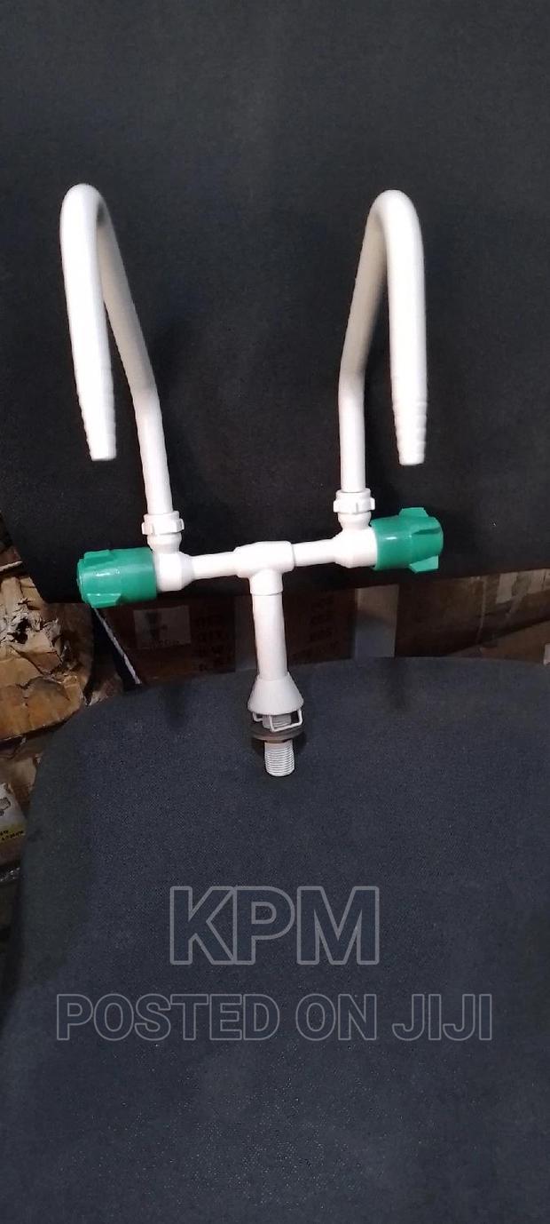 Laboratory Tap Double 2 Way · Photo 4