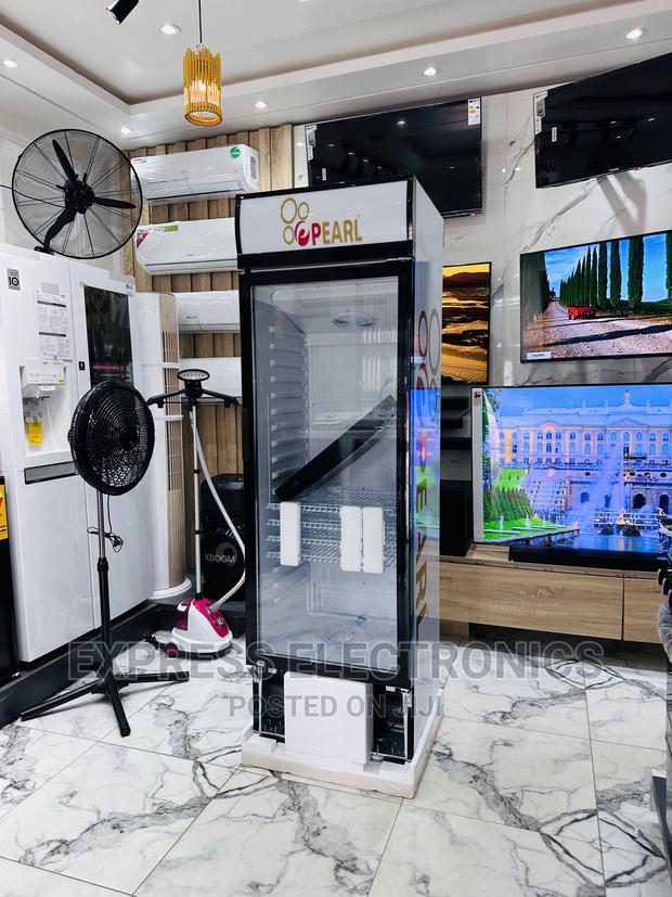 Adjustable Shelf PVC 424-2b Pearl Display Fridge · Photo 2