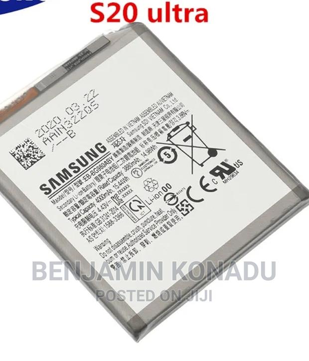 100% S20 Ultra Battery · Photo 4
