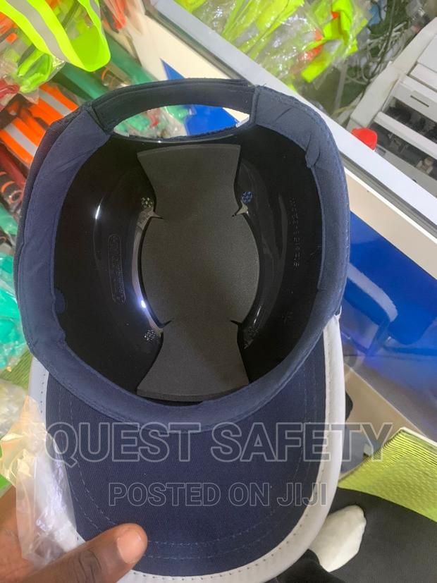 Reflective Bum Cap · Photo 4
