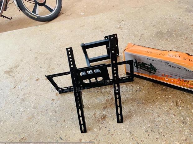 Durable and Affordable Adjustable Corner Wall Mount(32”-55”) · Photo 2